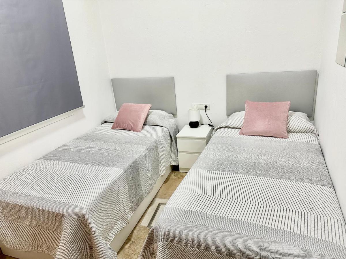 Apartamento Acogedor Y Moderno En Pleno Centro De Sevilla Con Parking Gratis Sevilha Exterior foto