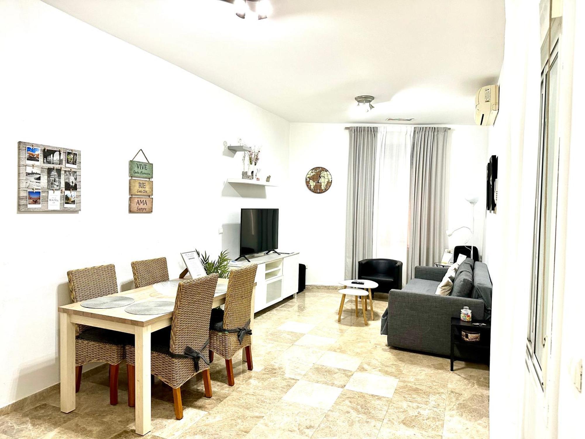 Apartamento Acogedor Y Moderno En Pleno Centro De Sevilla Con Parking Gratis Sevilha Exterior foto
